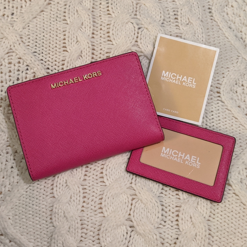 SOLD Michael Kors Wallet